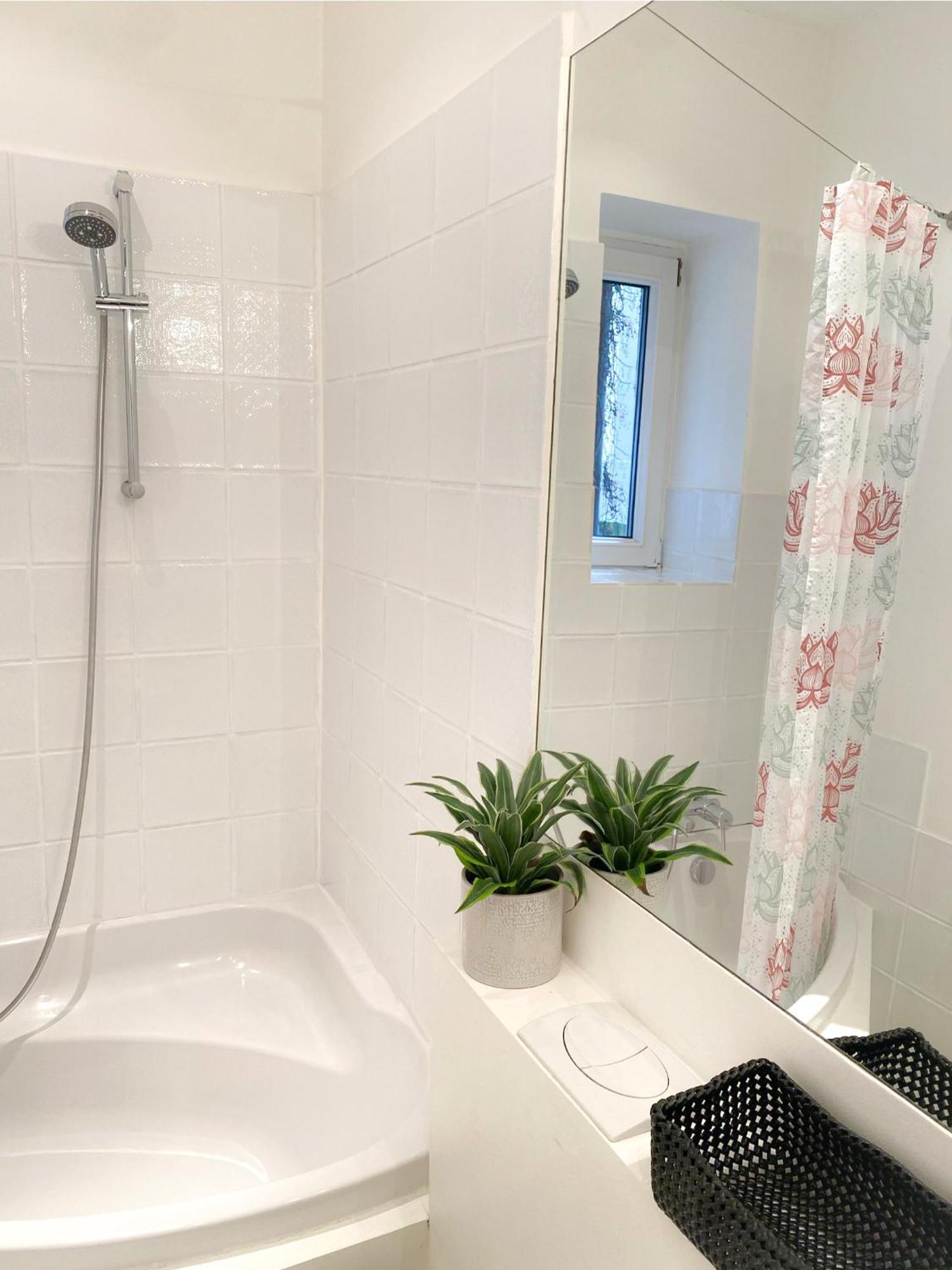 Apartments "Am Rheinorange", Netflix & Prime Duisburg Luaran gambar